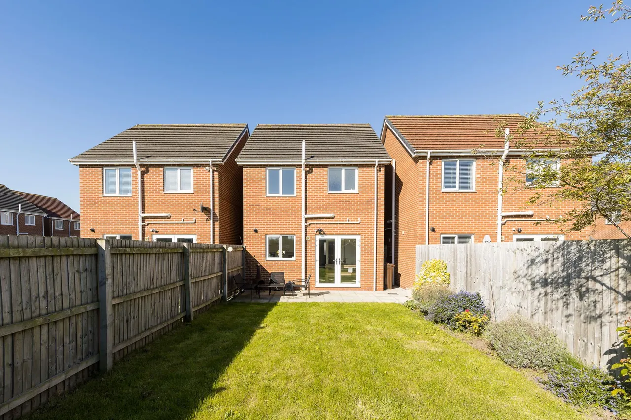 Greenfield Park, Saltney, CH4, photo 17