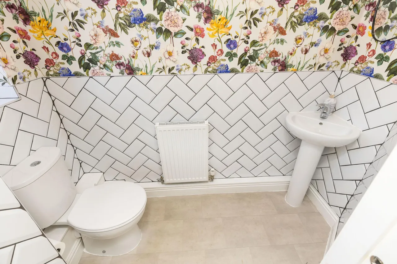Greenfield Park, Saltney, CH4, photo 11