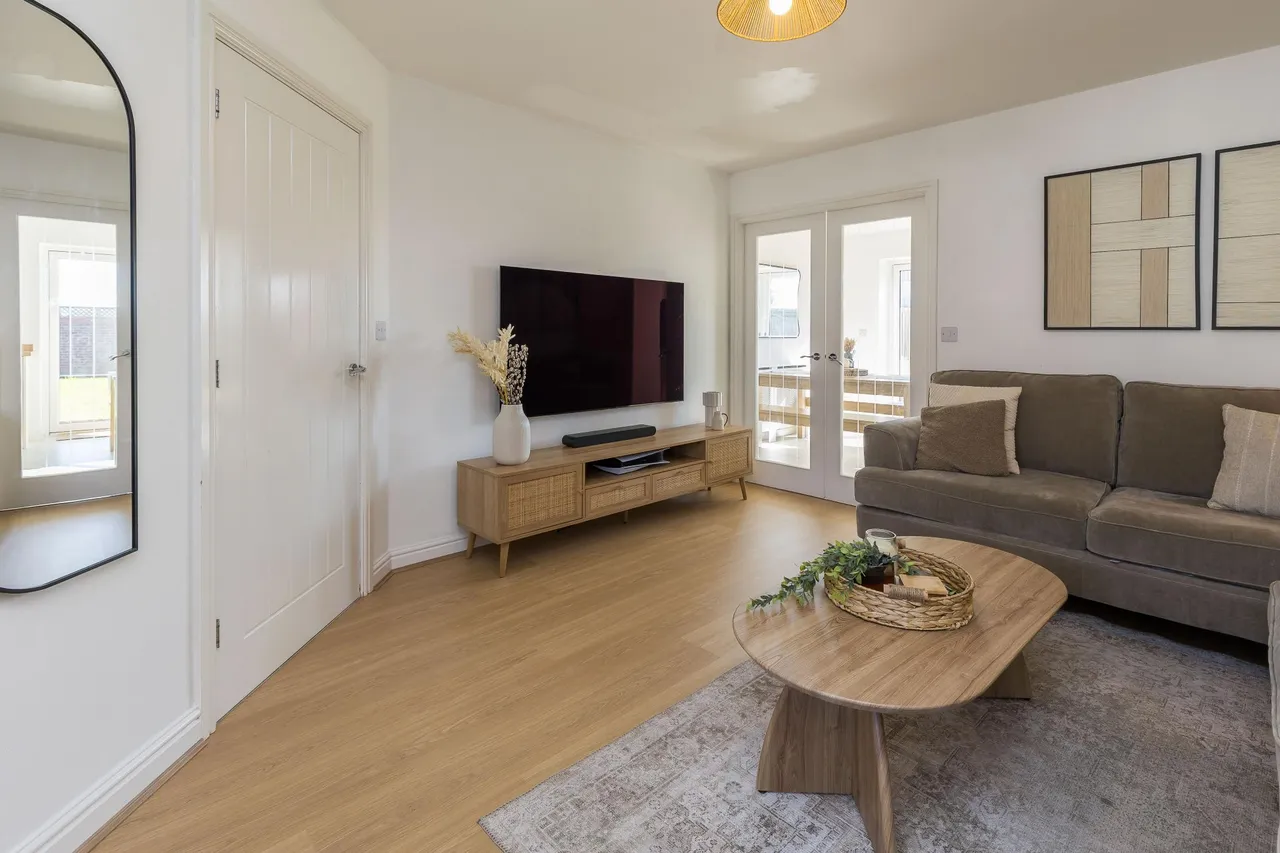 Greenfield Park, Saltney, CH4, photo 3