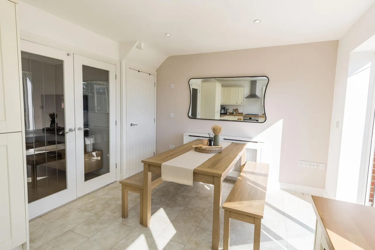 Greenfield Park, Saltney, CH4, photo 10
