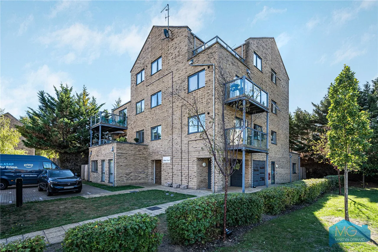 1 bed flat for sale, Well Grove, London, N20