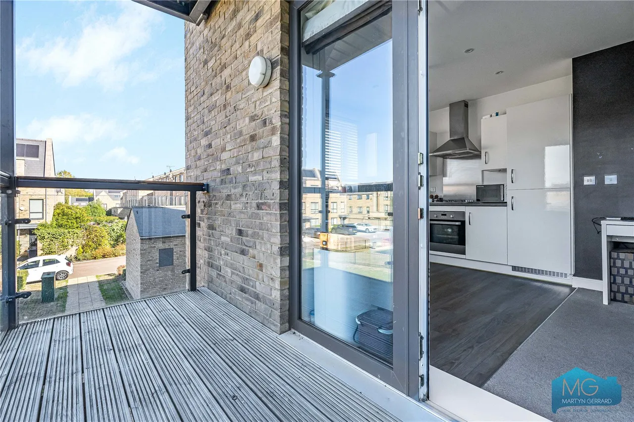 Well Grove, London, N20, photo 13