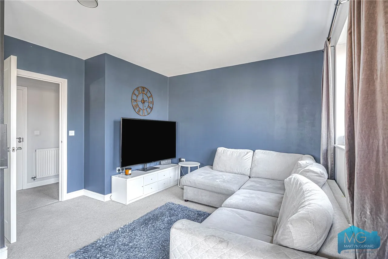 Well Grove, London, N20, photo 7