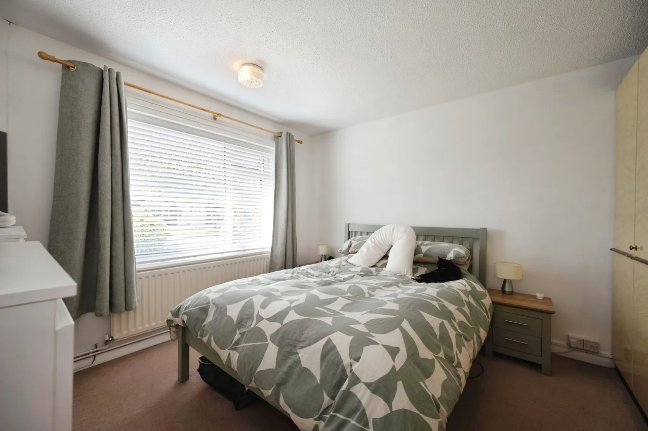Oakwood Road, Hayling Island, PO11, photo 7
