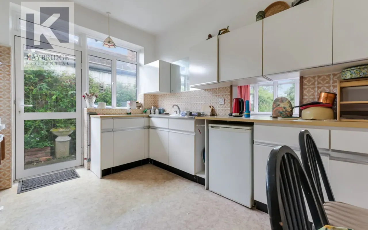 St. Clair Drive, Worcester Park, KT4, photo 3