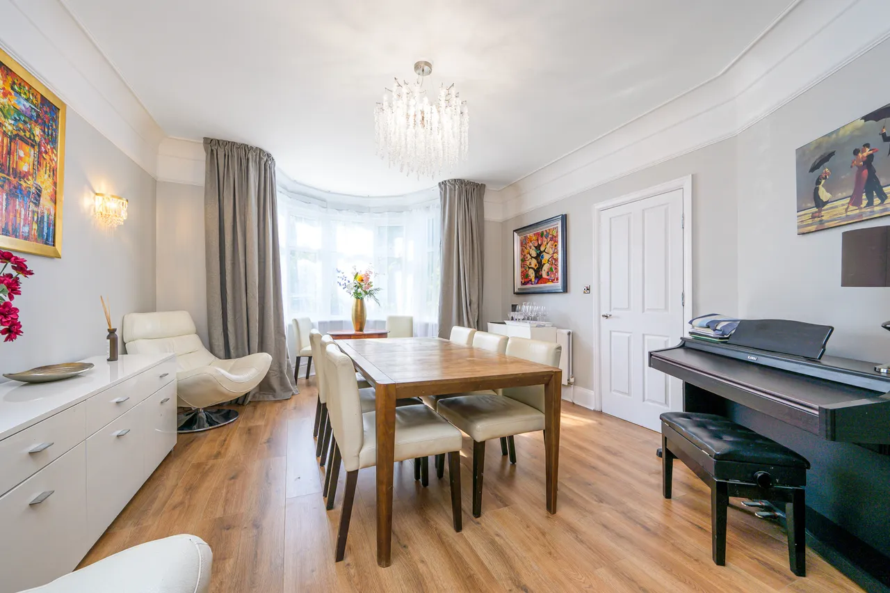 8 Powis Gardens, London, photo 5