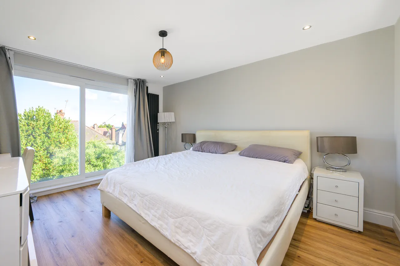 8 Powis Gardens, London, photo 11