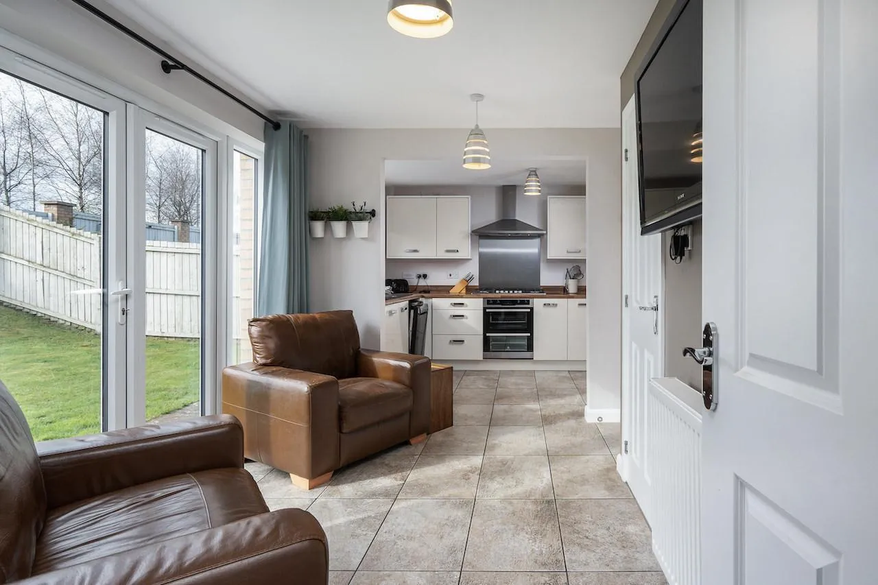 Cairncross Place, Coatbridge, ML5 2FA, photo 5