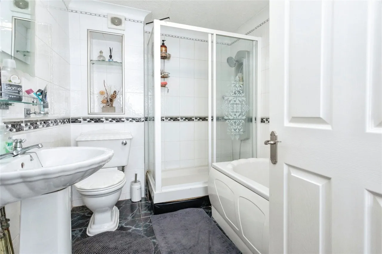 Katrine Place, Bletchley, Milton Keynes, Buckinghamshire, MK2, photo 11