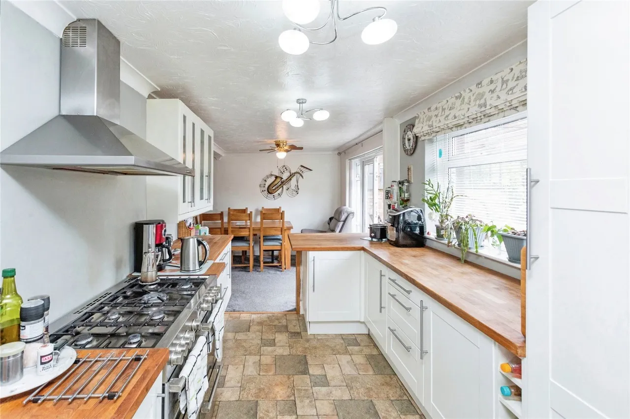 Katrine Place, Bletchley, Milton Keynes, Buckinghamshire, MK2, photo 2