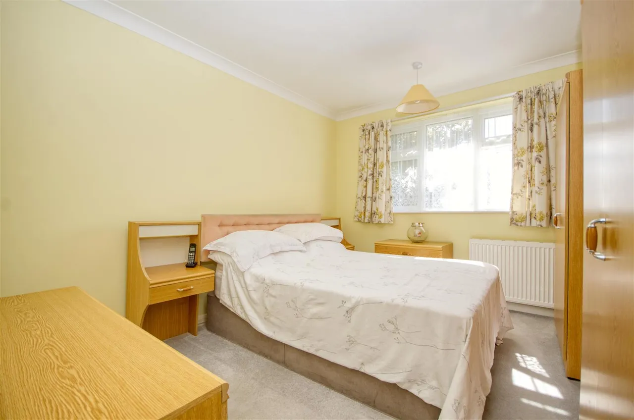Charmwen Crescent, West End, Hampshire, SO30 3AQ, photo 8