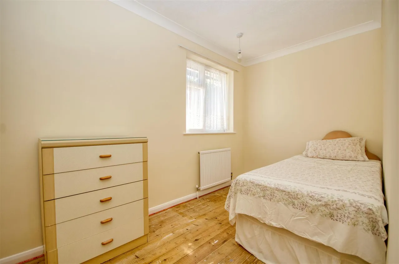 Charmwen Crescent, West End, Hampshire, SO30 3AQ, photo 10