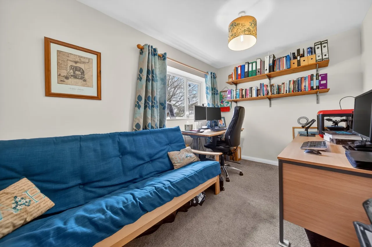West End Close, Horsforth, LS18, photo 17