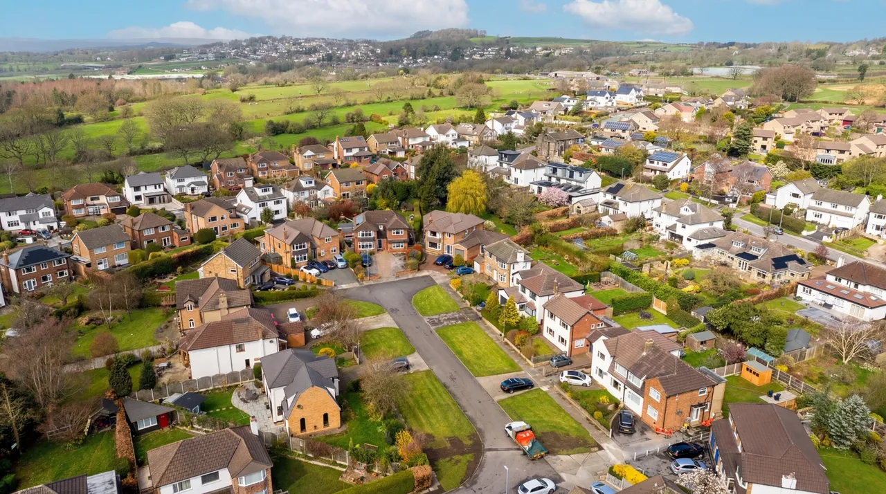West End Close, Horsforth, LS18, photo 20