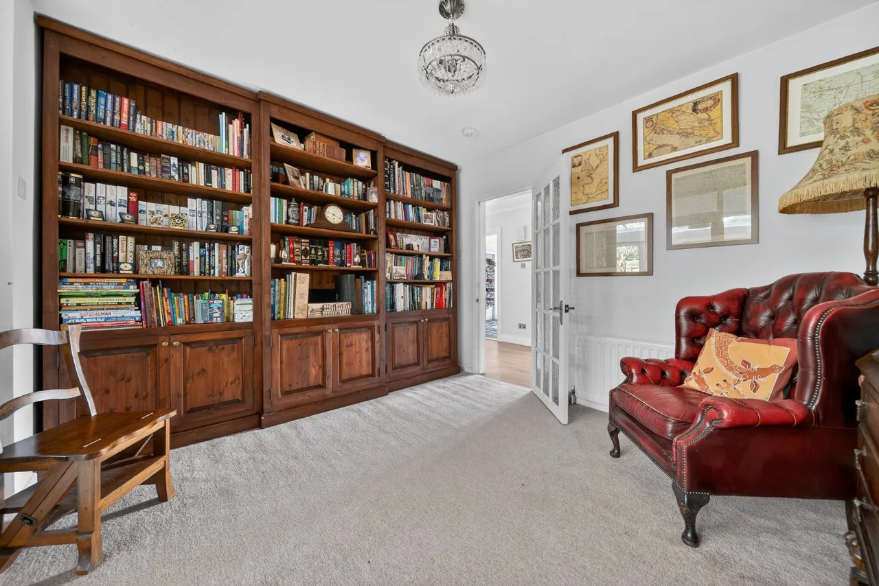 West End Close, Horsforth, LS18, photo 7
