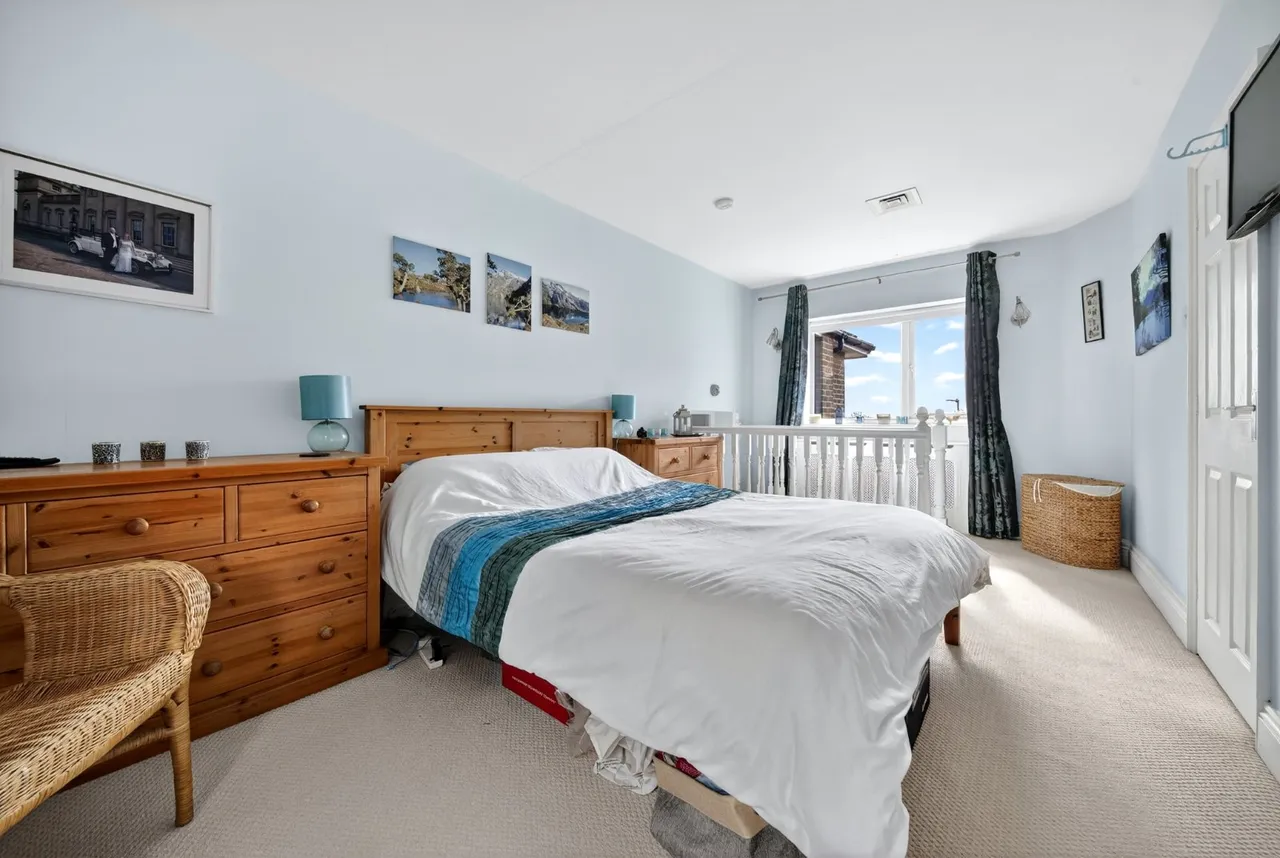West End Close, Horsforth, LS18, photo 12