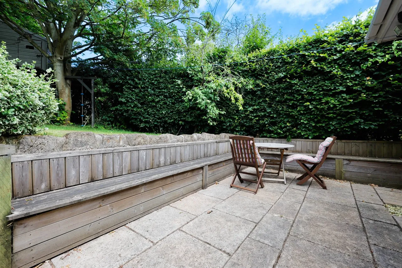 West End Close, Horsforth, LS18, photo 28