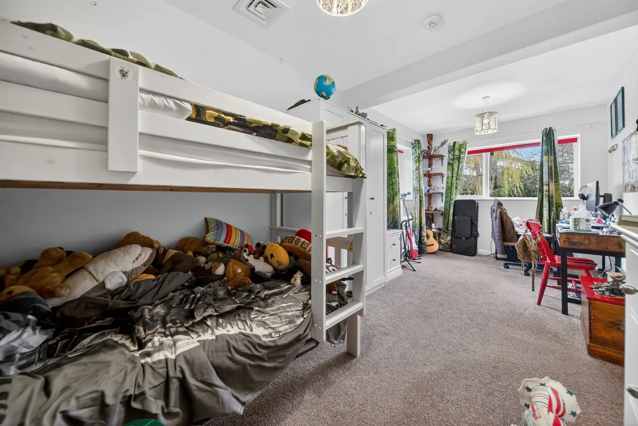 West End Close, Horsforth, LS18, photo 15