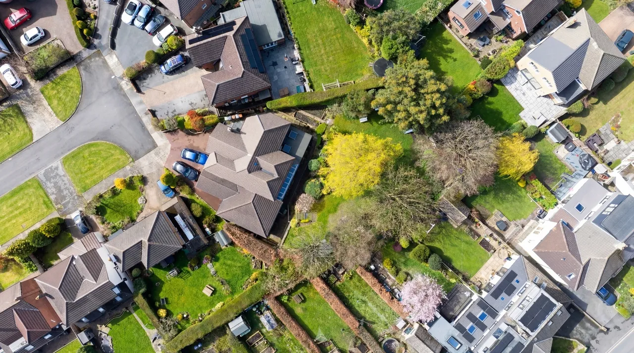 West End Close, Horsforth, LS18, photo 19