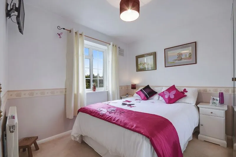 Parkwood Close Nork, Banstead SM7 1JL, photo 7