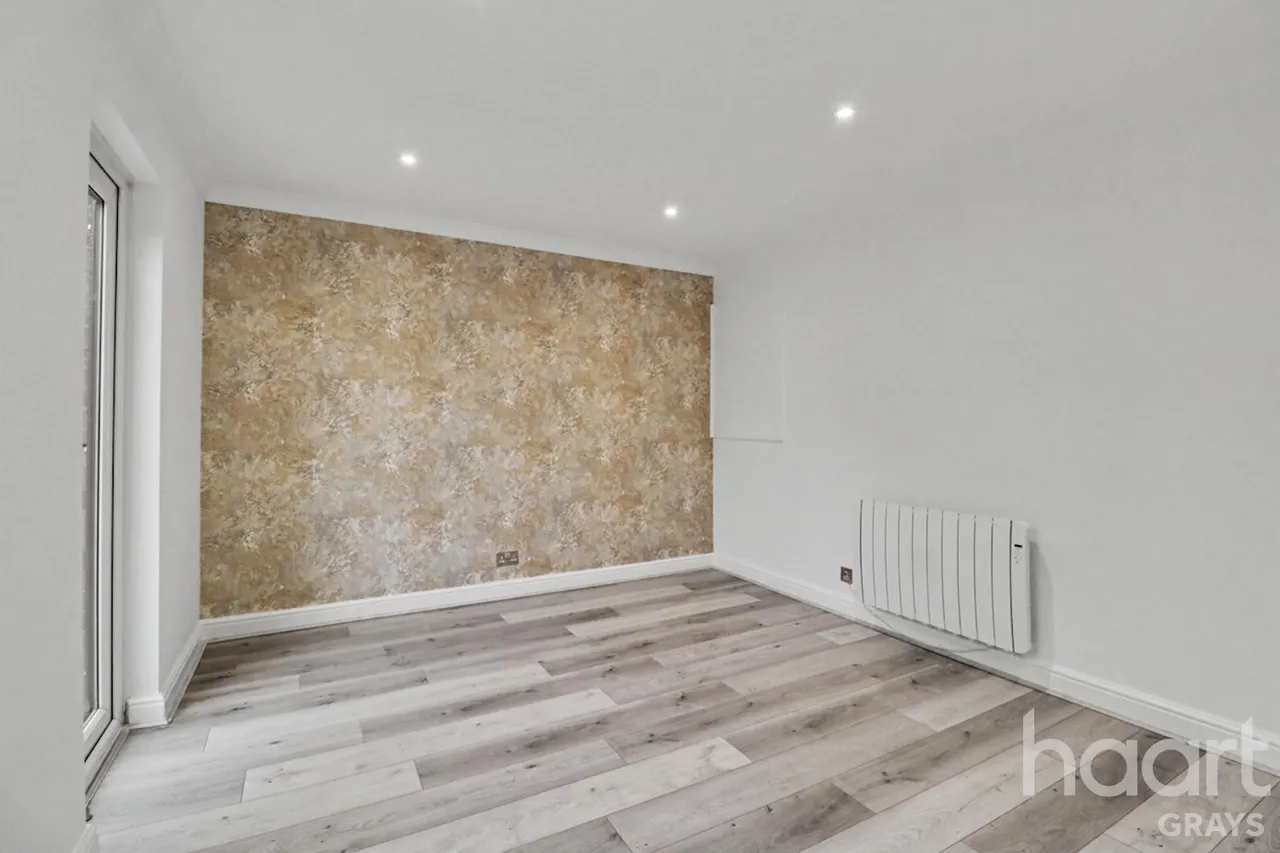 Erith Court, Purfleet, RM19, photo 4