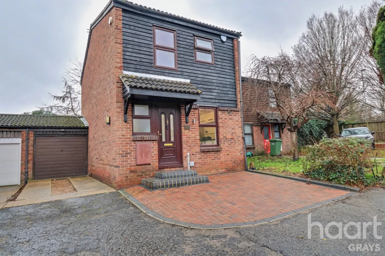3 bed house for sale, Erith Court, Purfleet, RM19