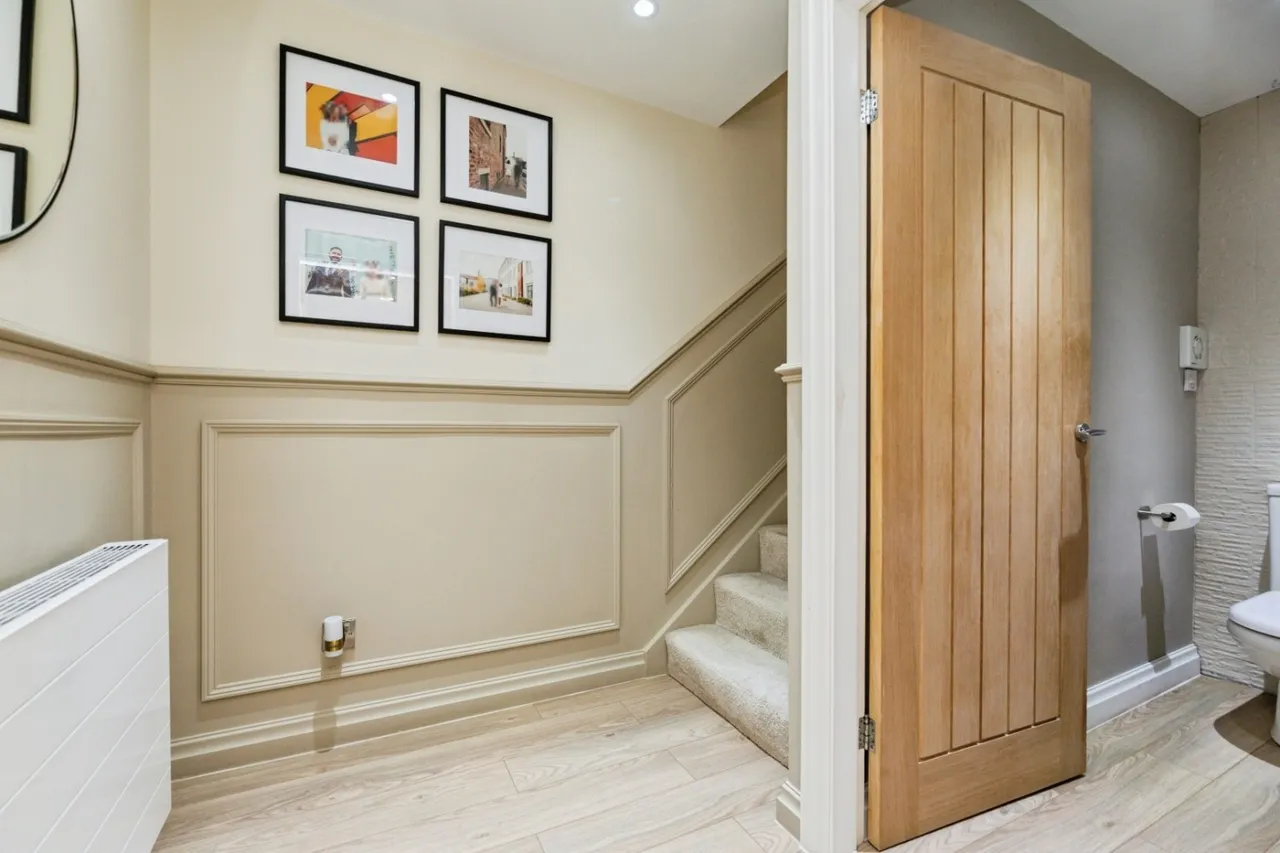 Dowland Gardens, High Green, S35, photo 12
