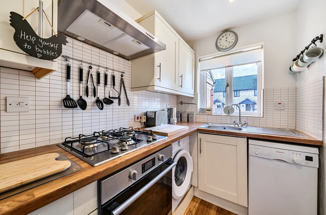 Oak Ridge, West End, GU24, photo 9