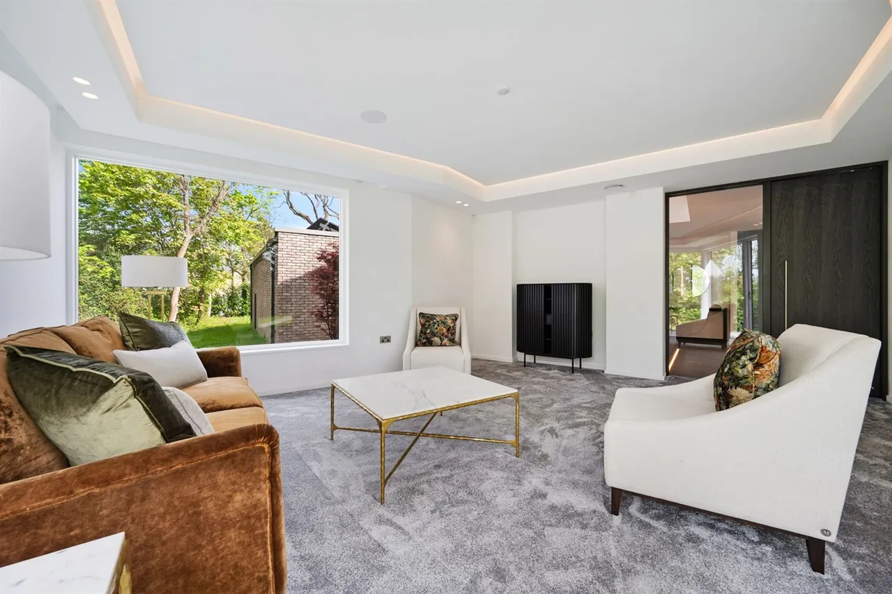 Heybridge Lane, Prestbury, photo 7