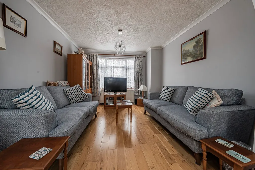 Crowland Avenue, Hayes, UB3, photo 2