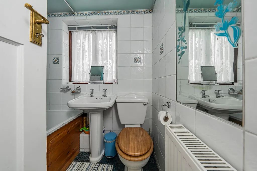 Crowland Avenue, Hayes, UB3, photo 25