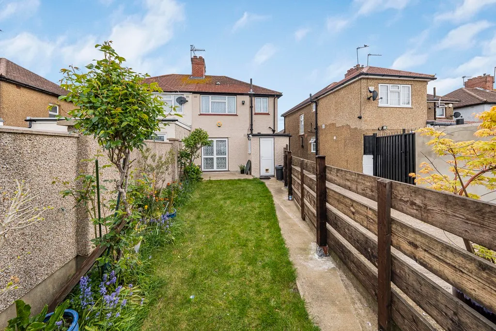 Crowland Avenue, Hayes, UB3, photo 5