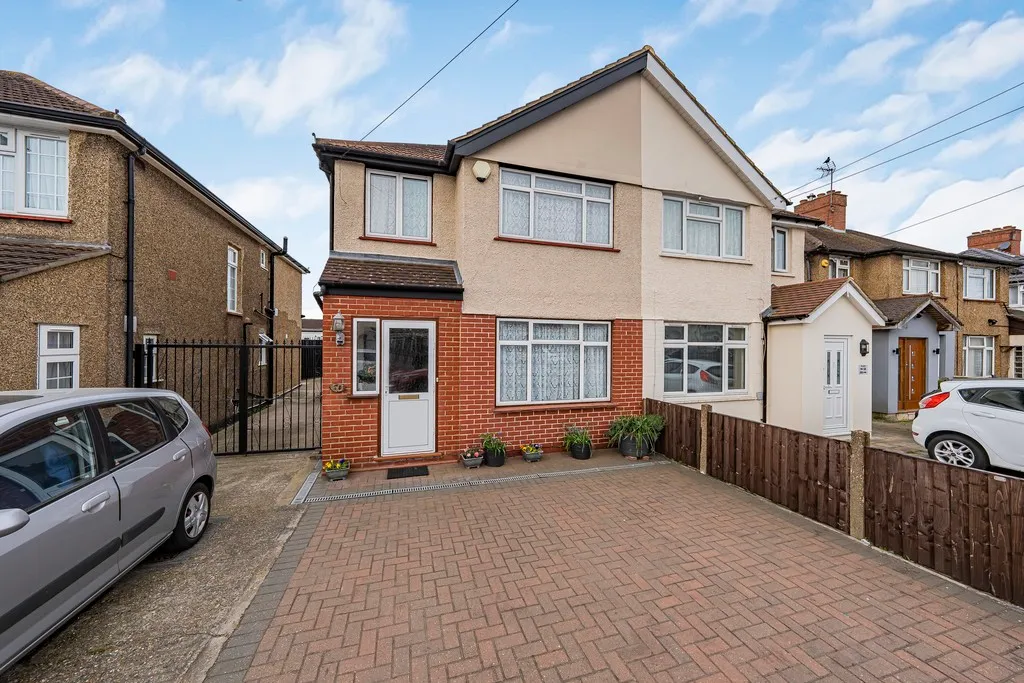 3 bed house for sale — Crowland Avenue, Hayes, UB3