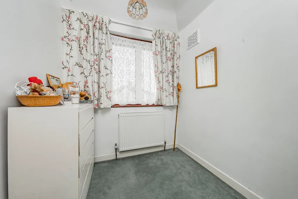 Crowland Avenue, Hayes, UB3, photo 12