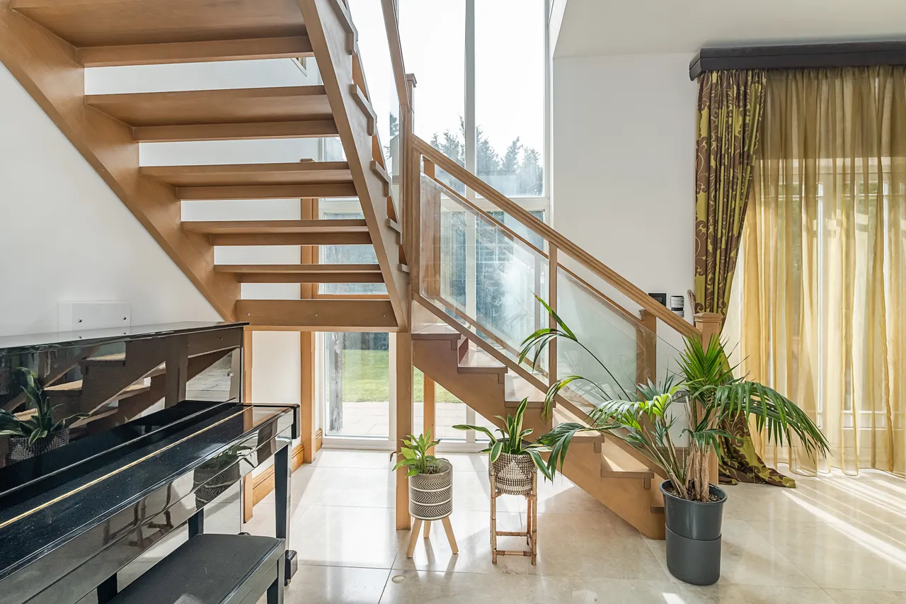 Cottenham Park Road, London, SW20, photo 8