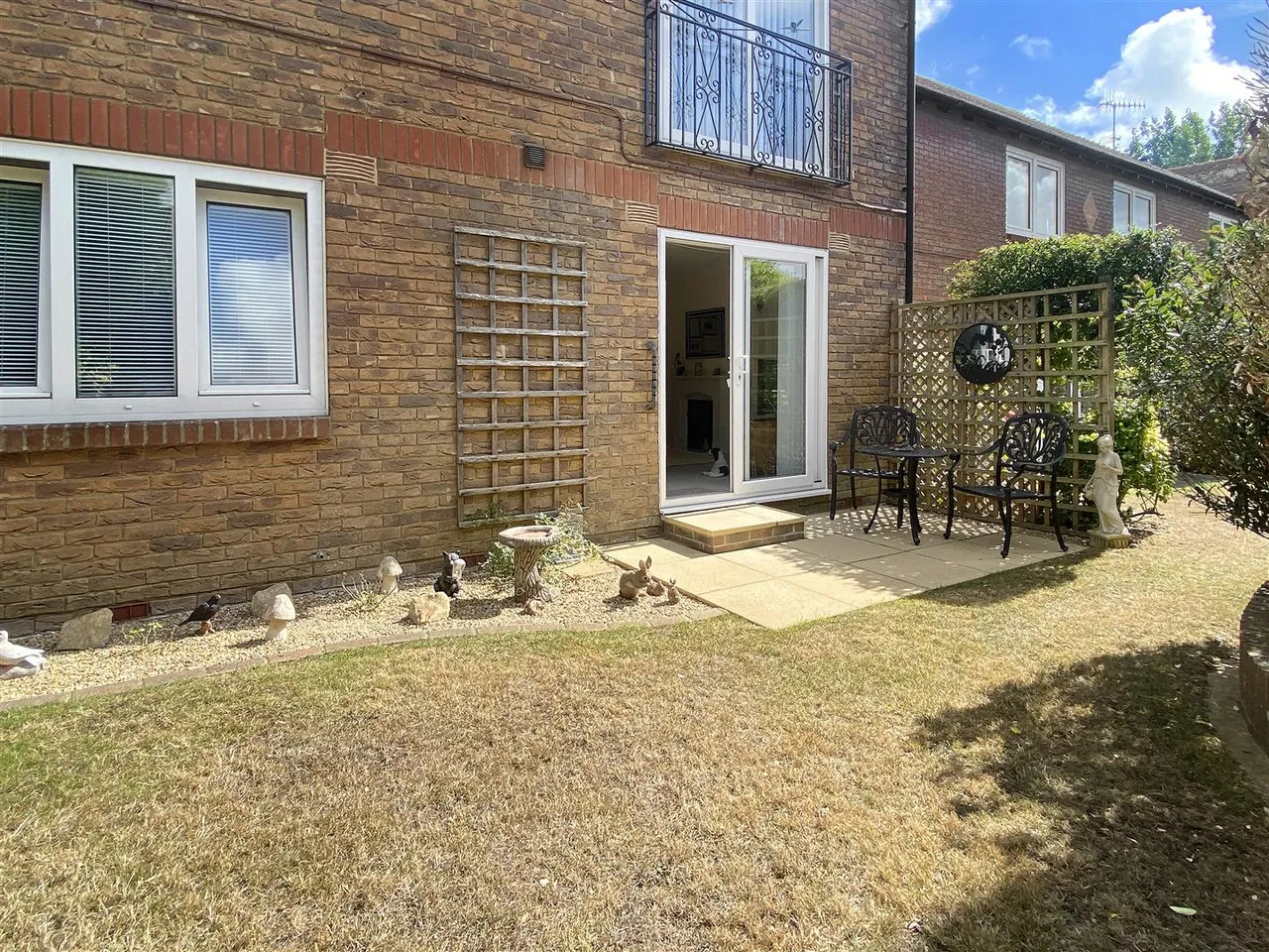 The Street, Rustington, photo 2