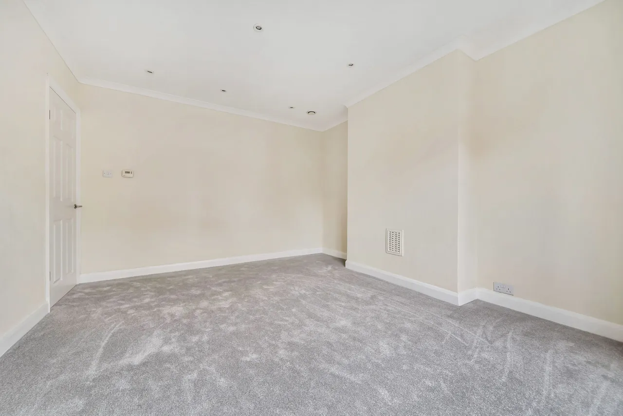Denham Road, Whetstone, London, Greater London, N20 0DN, photo 5