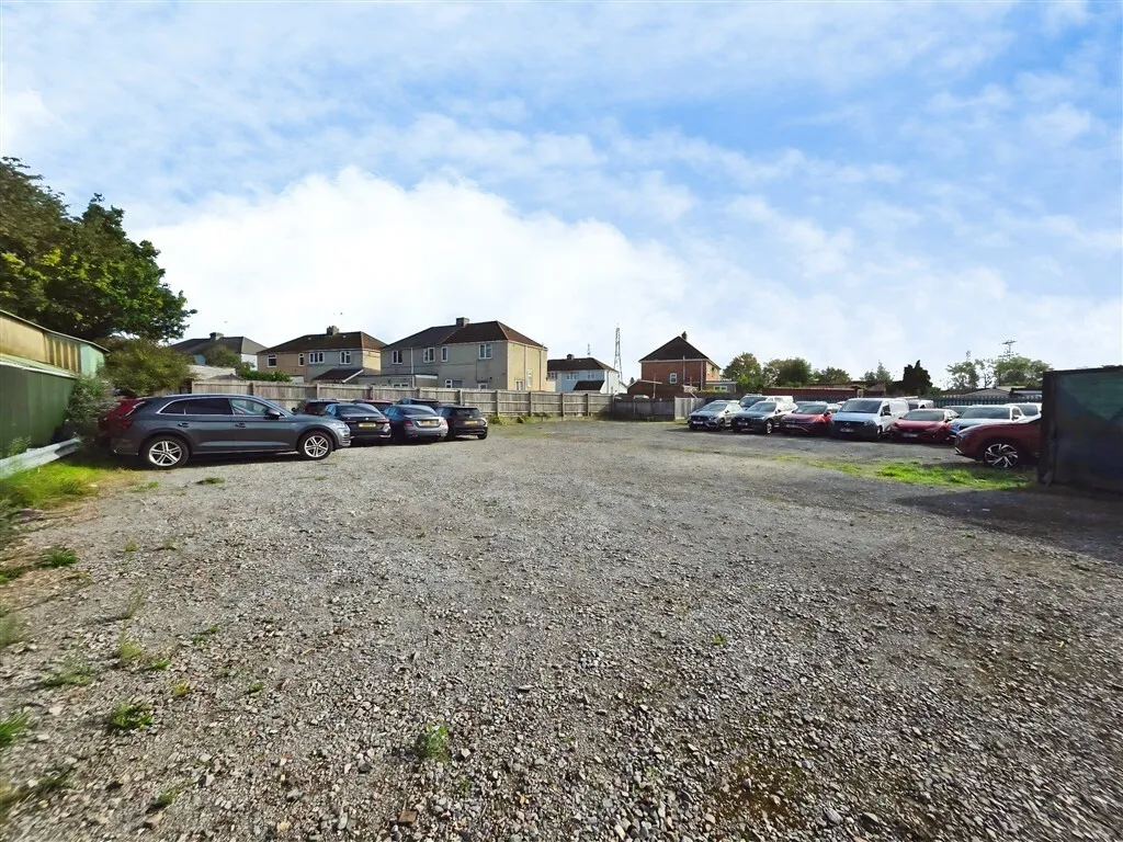 Commercial Road, Totton, SO40, photo 3
