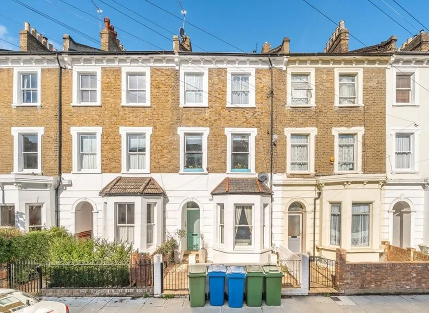 2 bed flat for sale, Maude Road, Peckham, SE5