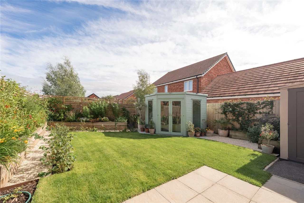 Phillips Way West, Hampton Magna, CV35, photo 16
