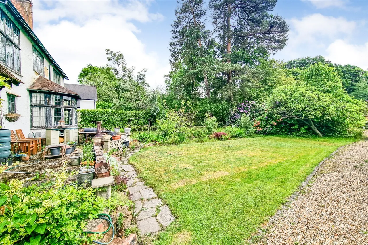 Horseshoe Lane, Ash Vale, Guildford, Surrey, GU12 5LL, photo 13