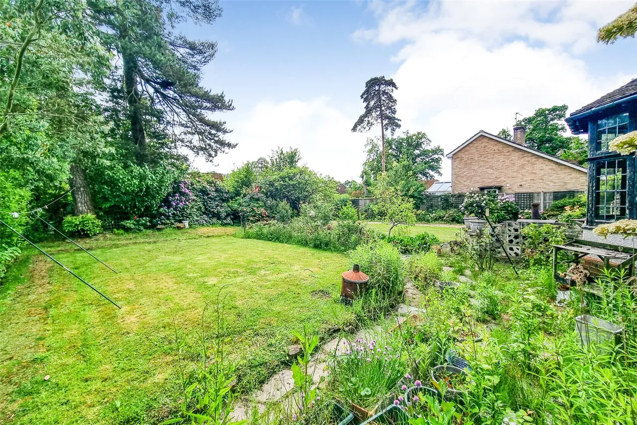 Horseshoe Lane, Ash Vale, Guildford, Surrey, GU12 5LL, photo 12