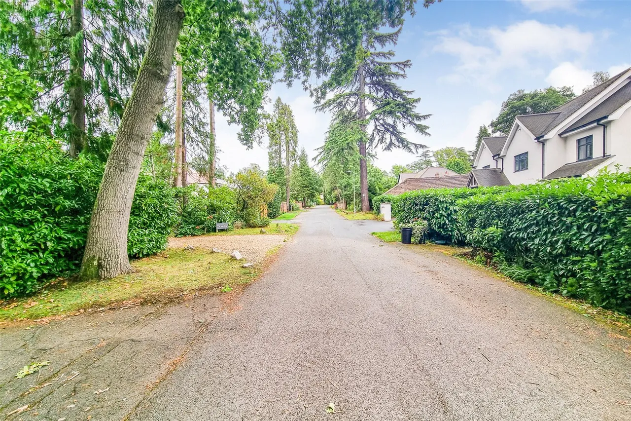 Horseshoe Lane, Ash Vale, Guildford, Surrey, GU12 5LL, photo 23