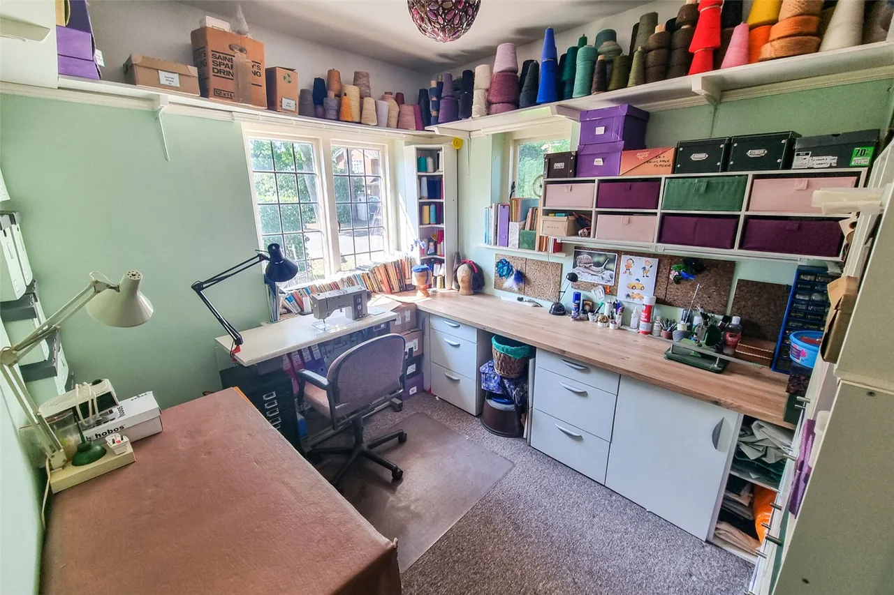 Horseshoe Lane, Ash Vale, Guildford, Surrey, GU12 5LL, photo 8
