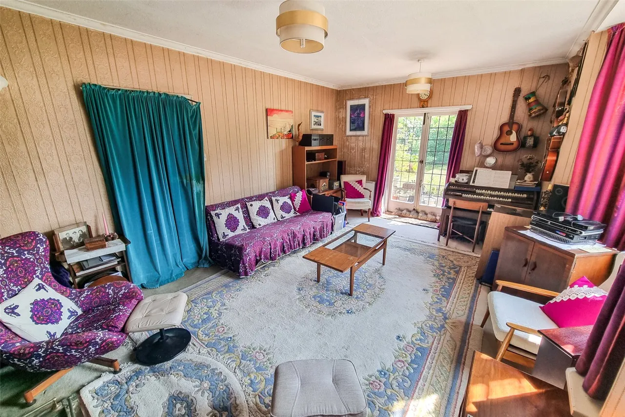 Horseshoe Lane, Ash Vale, Guildford, Surrey, GU12 5LL, photo 5