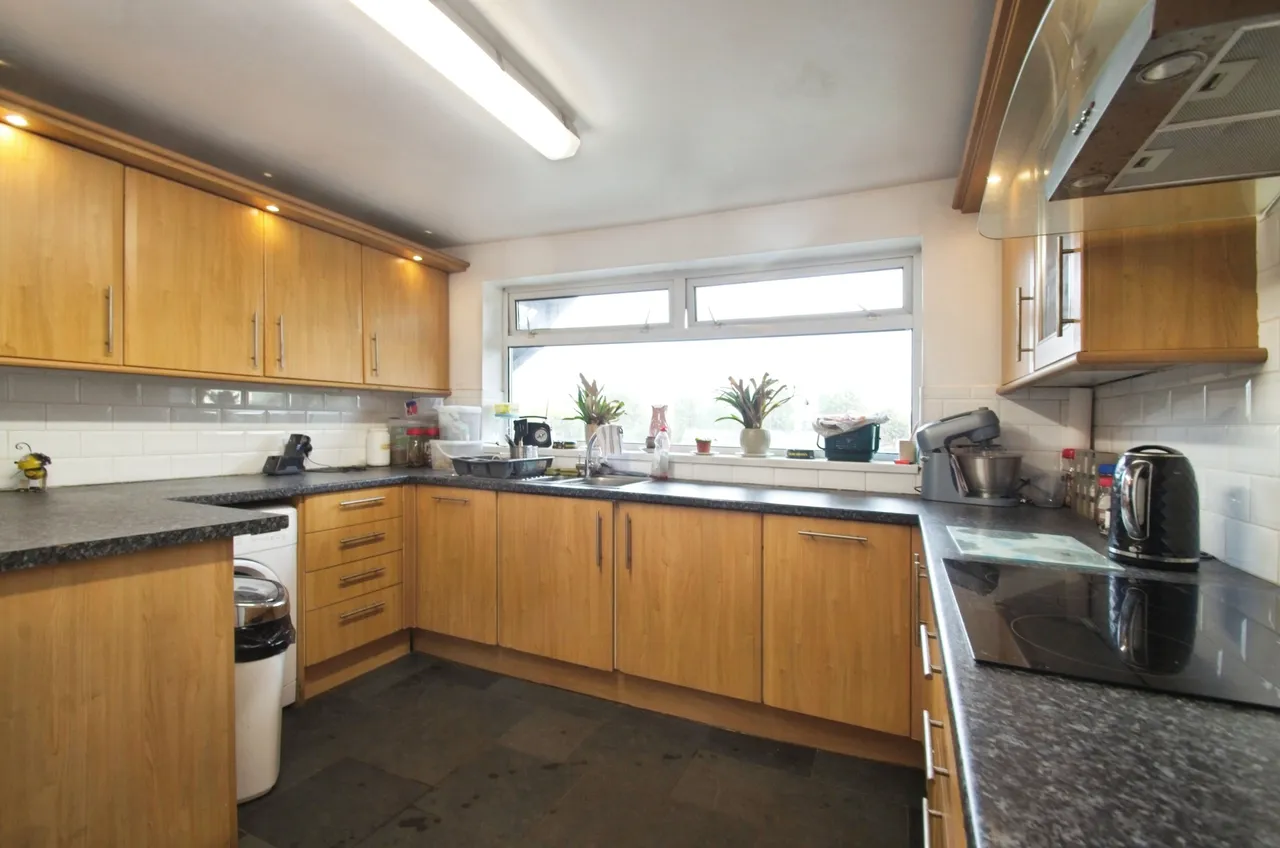 Commercial Street, Pontypool, NP4, photo 5