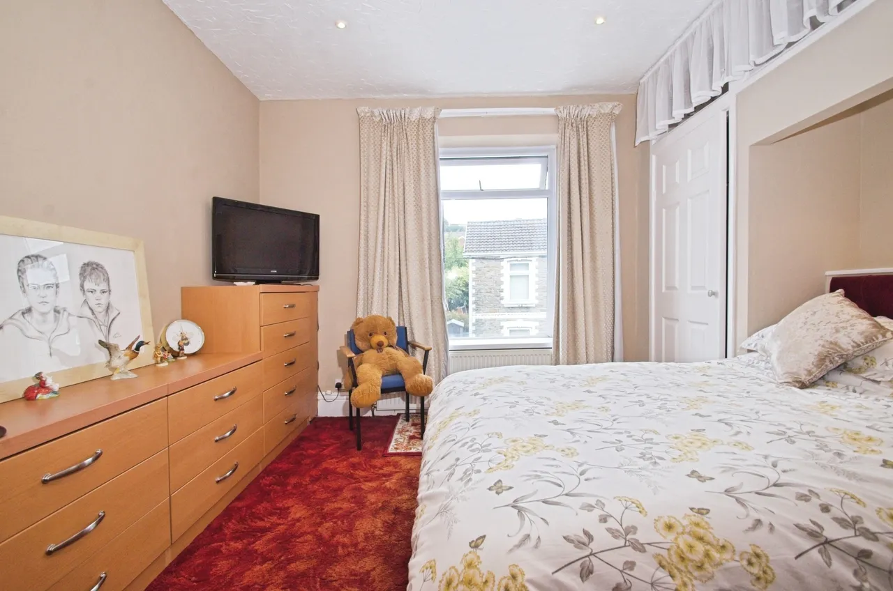 Commercial Street, Pontypool, NP4, photo 14
