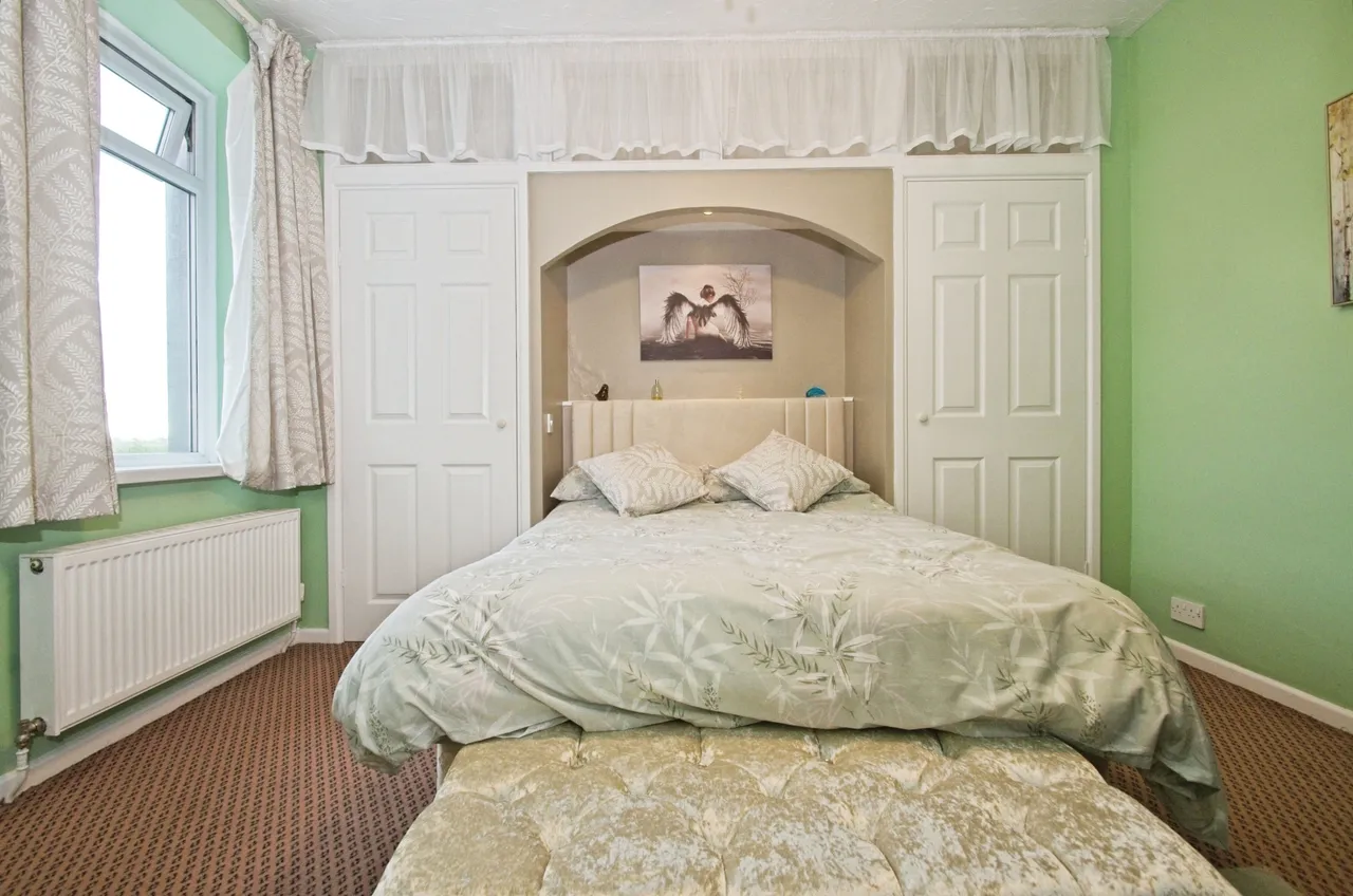 Commercial Street, Pontypool, NP4, photo 11
