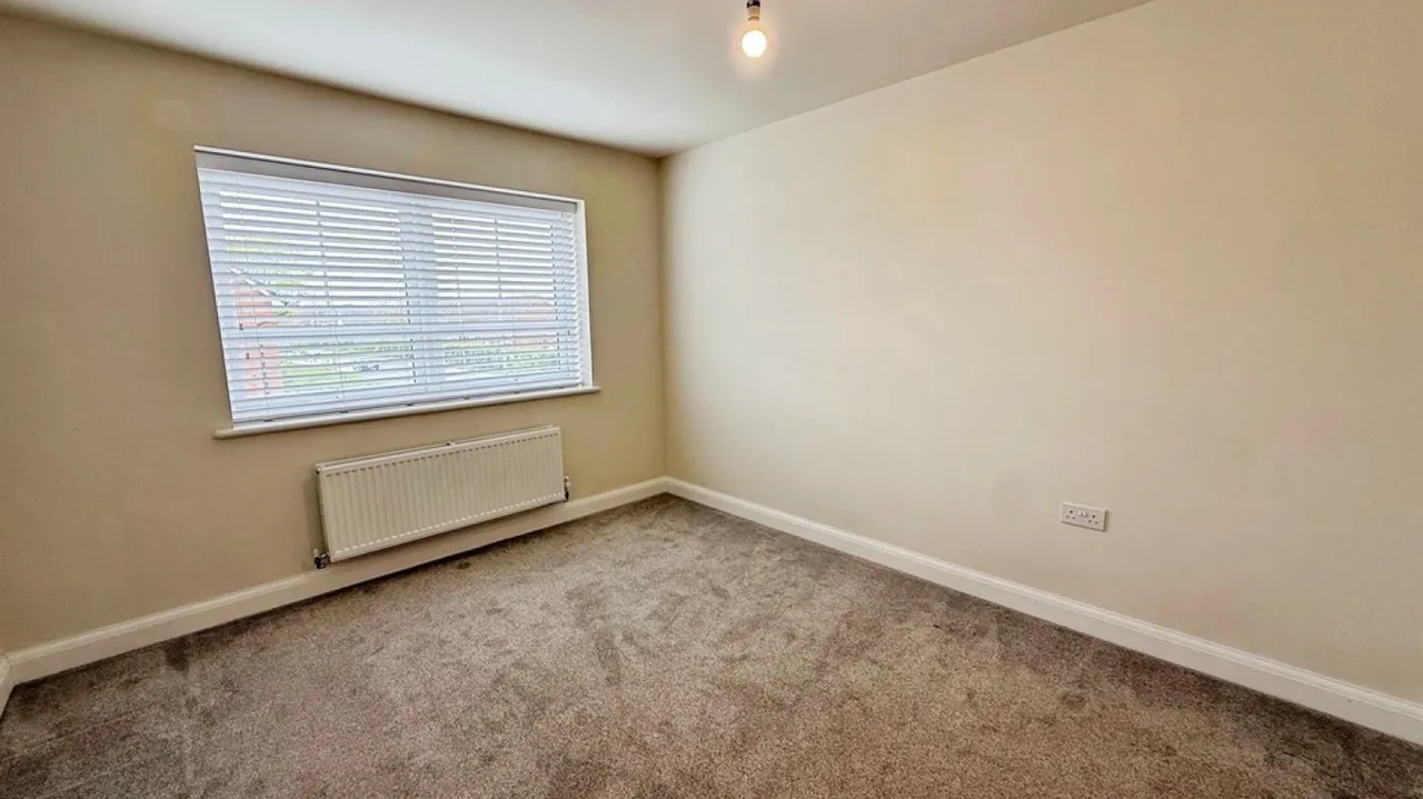 Baynton Close, Westbury, photo 12