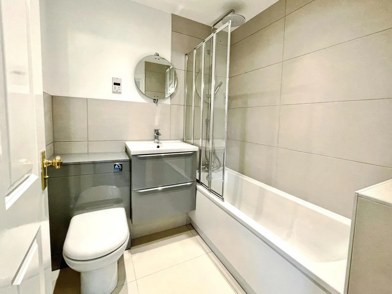 Bishopfields Drive, York, YO26, photo 3